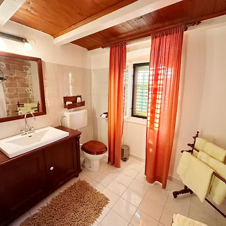 Cvita - Garden Hideaway Veli Lošinj