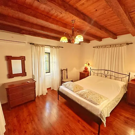 Cvita - Garden Hideaway Apartament Veli Lošinj