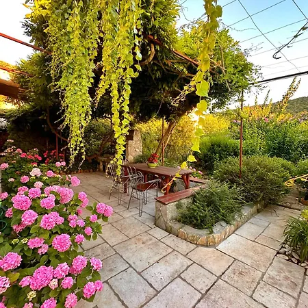 Cvita - Garden Hideaway Apartament *