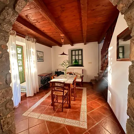Apartament Cvita - Garden Hideaway *